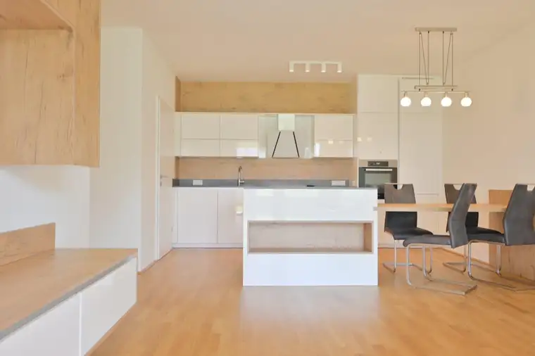 Moderne lichtdurchflutete 3 Zimmer-Gartenwohnung in Villach - St. Martin inkl. Tiefgaragenstellplatz!