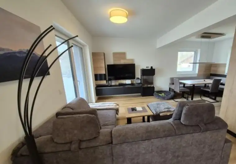 Zweizimmer Gartenwohnung mit 80 m2 Privatgarten Freizeitwohnsitz bei Velden