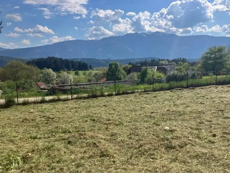 Baugrundstück in begehrter Lage oberhalb des Millstätter Sees
