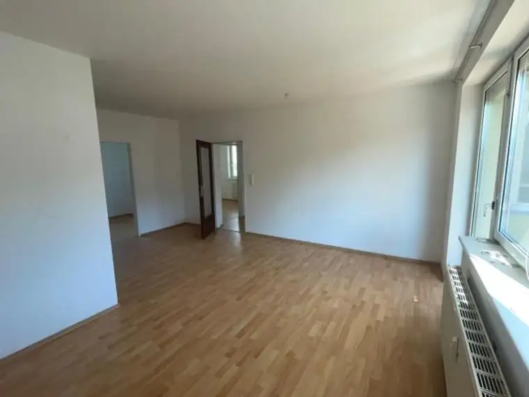 Helle 3 Zimmerwohnung zum Wohlfüllen! Warmmiete!