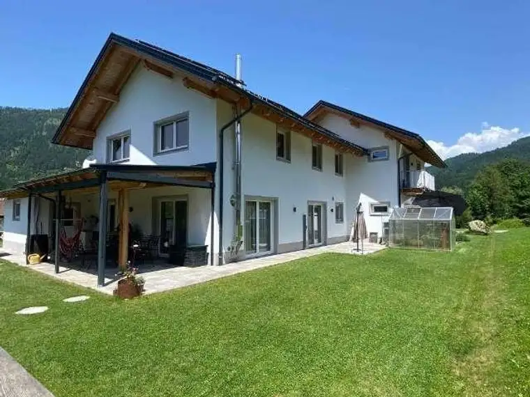 Wohnhaus und Ferienwohnungen