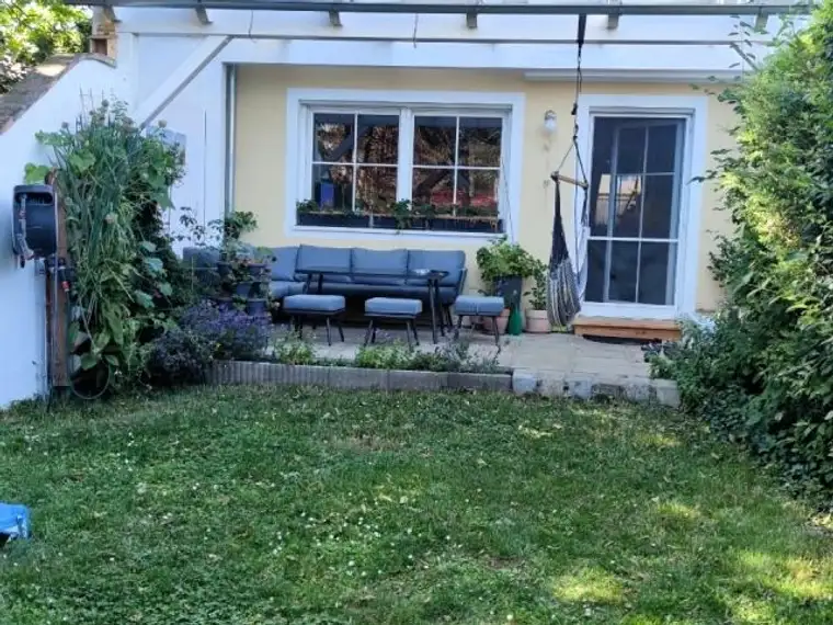 Charmantes Reihenhaus mit Kachelofen in zentraler Ruhelage