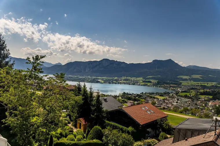 Wohnen in der exklusiven Skylounge mit grandiosem Ausblick auf den Mondsee