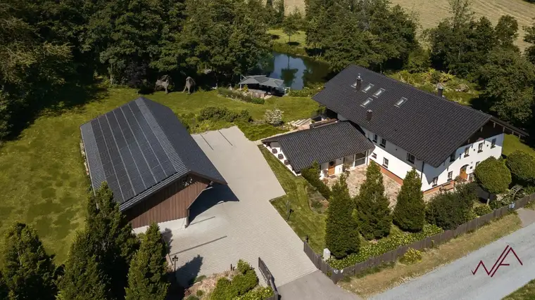 liebevoll revitalisiertes Bauernhaus in idyllischer Lage