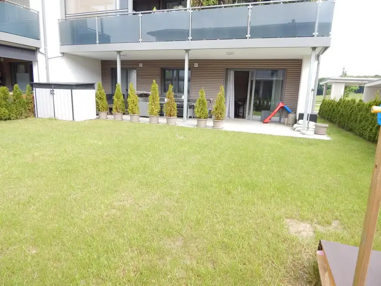 Exklusive 2-Zimmer-Gartenwohnung mit Terrasse &amp; hochwertiger Küche in ruhiger Lage in Eggelsberg