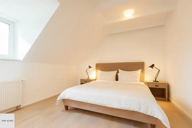 Modernisierte Dachgeschosswohnung mit Stellplatz und Zweitwohnsitz Option!