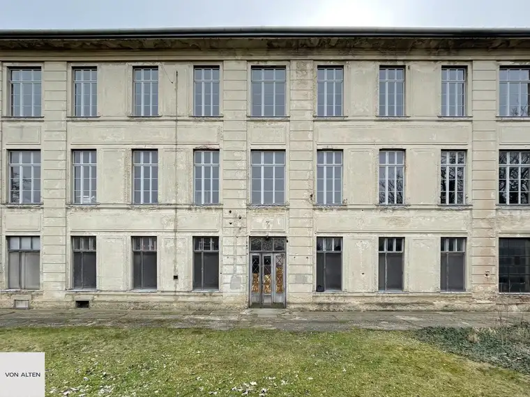 Geräumige LOFTS vor den Toren Wiens | ab ca. 840 m² bis ca. 2.690 m²