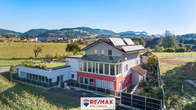Exklusives Anwesen mit privatem Wellnessbereich und Naturoase