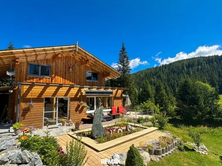 Exklusives Design-Blockhaus in Ruhelage auf der Flattnitz – Luxus, Natur und Weitblick auf höchstem Niveau