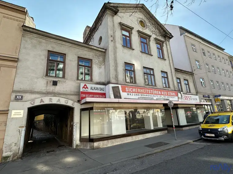 Branchenfreies, attraktives Geschäftslokal mit ca. 175m2 in sehr guter Lage