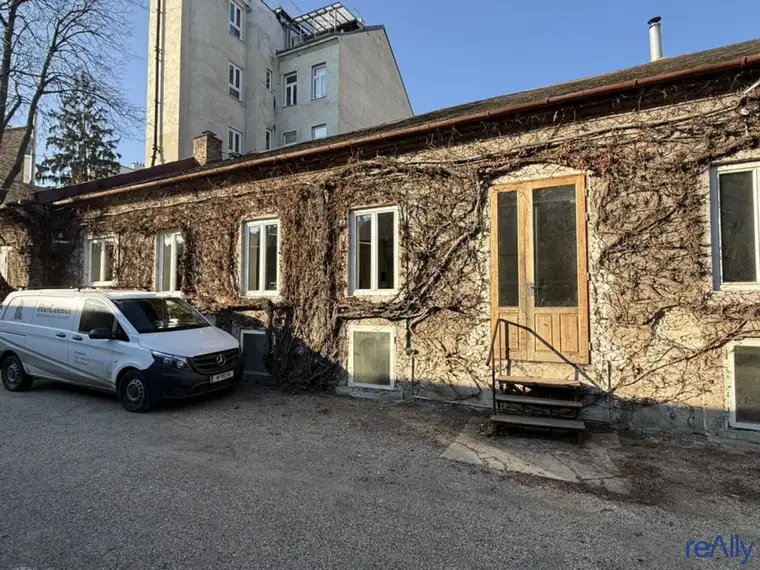 Branchenfreie Werkstatt/Attelier/Büro mit ca. 223m² inkl. Stellplatz