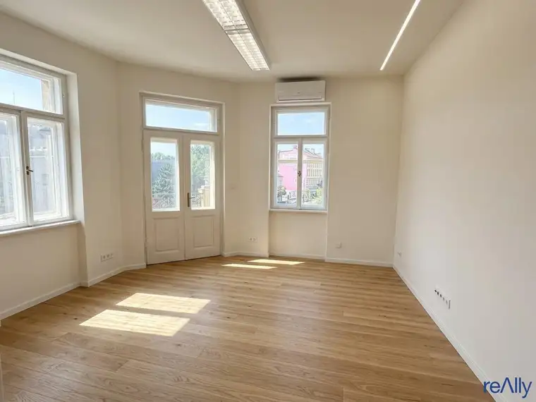 ERSTBEZUG nach Generalsanierung - 180m² auf eigener Etage als Büro bzw. Ordination (Fertigstellung Q2/2027)