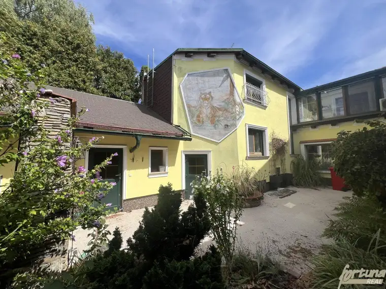 Idyllisches Haus mit Garten, Pool &amp; Nebengebäude – nahe Wien