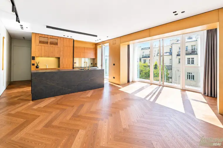 Luxuriöse 3-Zimmer-Dachgeschoßwohnung in erstklassiger Innenstadtlage Nähe Stadtpark