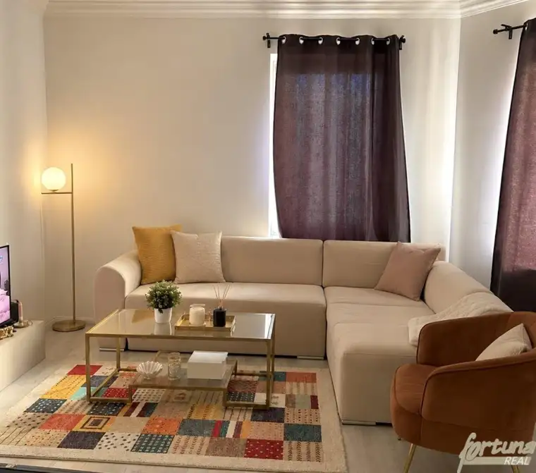 **Wohnen mit Komfort: Gepflegte 2-Zimmer-Wohnung inklusive Stellplatz**