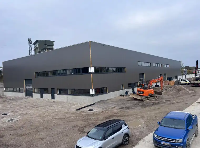 1700 m² Produktions- &amp; Lagerflächen im Rewal Businesspark Nußdorf