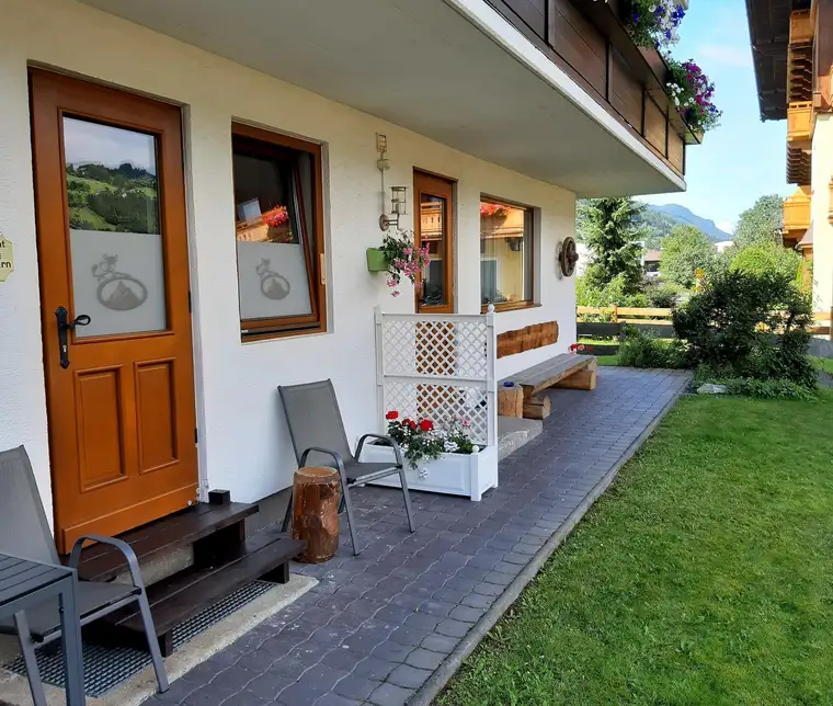 Große Wohnung (106 m2) als Hauptwohnsitz oder Vermietung 
