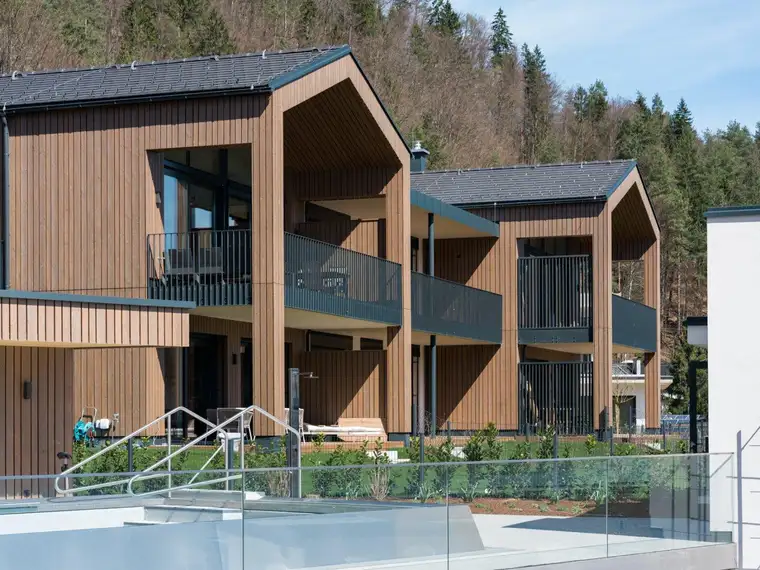 Luxuriöser Wohntraum am Keutschacher See mit Seeblick, eigenem Seezugang und Pool