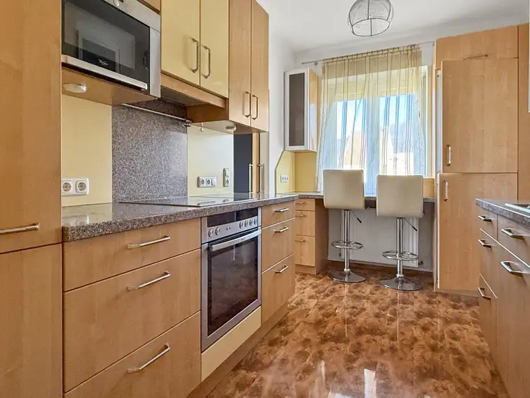 Kirchschlag | 75m² Wohnung im 2. Stock - ruhig, hell und voller Möglichkeiten