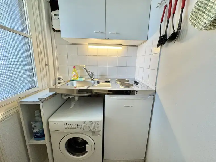 PROVISIONSFREI - VOLLMÖBLIERTE 1 ZIMMER NAHE LUGNER CITY UND U6