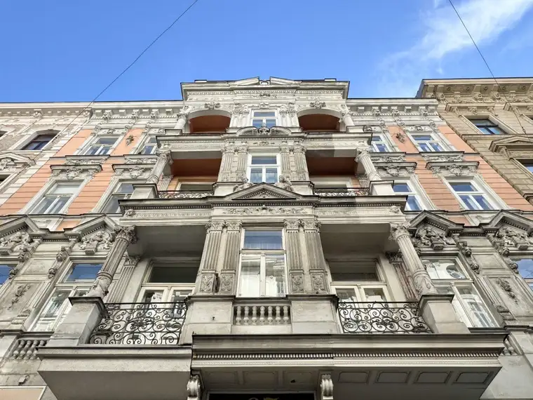 ERSTBEZUG - HELLE 3 ZIMMER BEIM ELTERLEINPLATZ (U6, 43)
