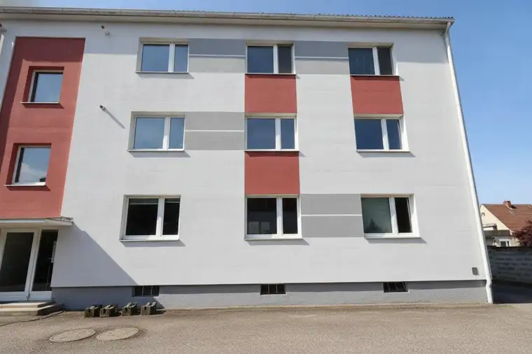 Voll möblierte Wohnung inkl. Garagenbox / Hofruhelage