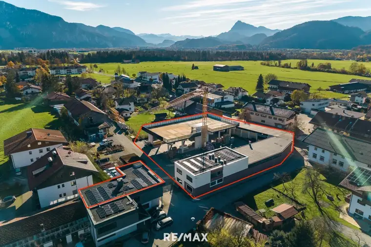 Variable Lagerflächen &amp; renovierte Büroräumlichkeiten zu mieten!