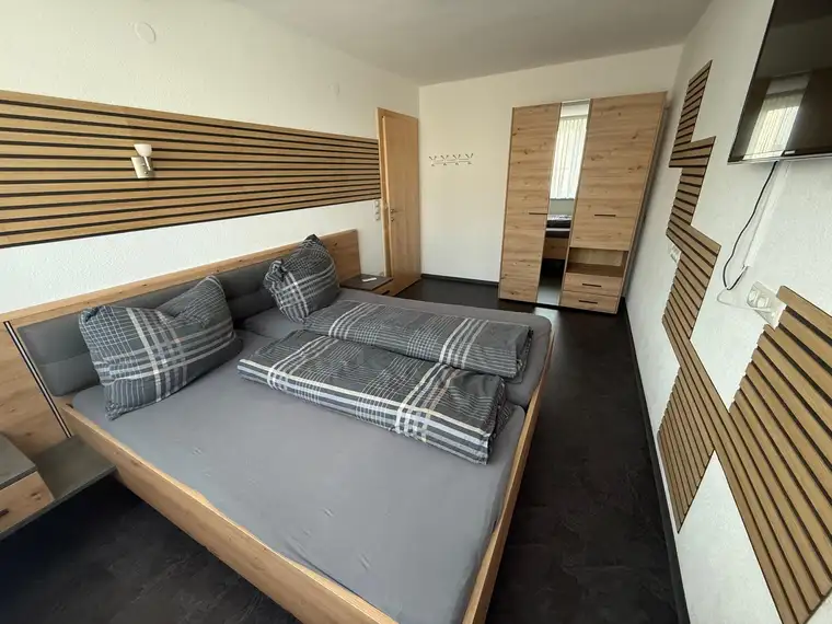 Exklusive Wohlfühlwohnung – Ski-in, Platz für bis zu 10 Personen und 140 m² pure Renditechance in Fiss