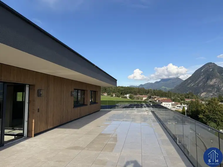 Repräsentative Praxis-/Bürofläche im DG – ca. 315 m² mit Terrassen – Neubau Edelrohbau
