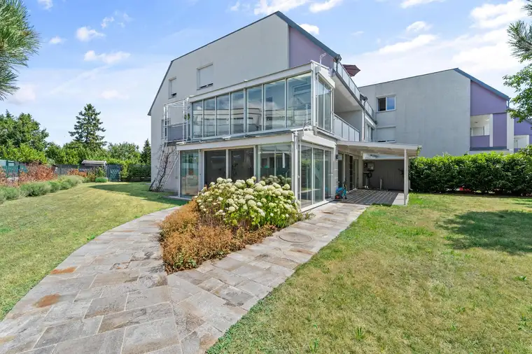 Moderne 3-Zimmer-Gartenwohnung mit eigener Photovoltaikanlage