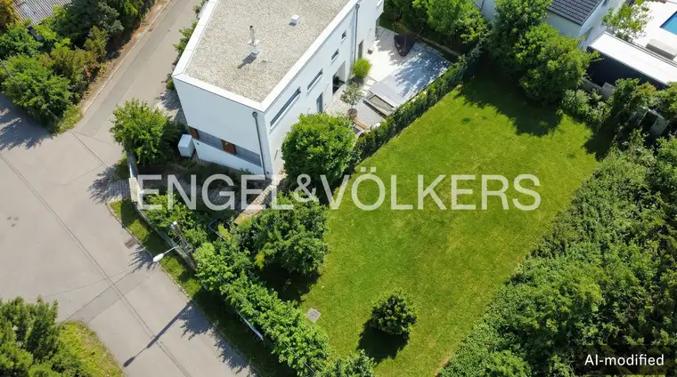 Baugrundstück in Kierling mit traumhaftem Ölbergblick + Option für Erwerb einer Architektenvilla