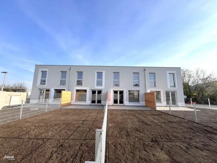 4 Zimmer-Haus plus Keller, Garten und 2 Stellplätzen!