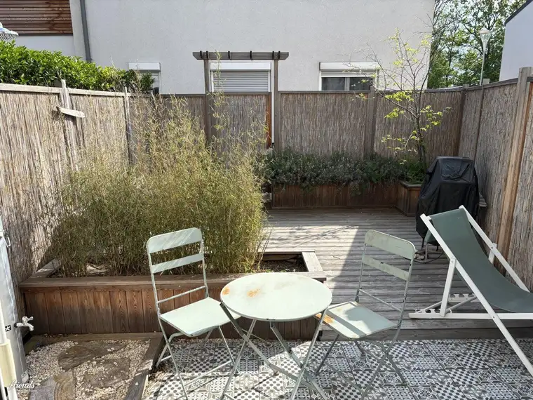 "Modern Living mit 2 Gärten und Garage“