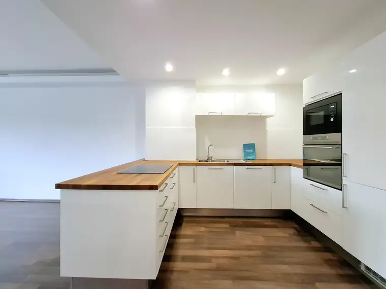 TOP-SANIERTE 2 Zimmer Wohnung