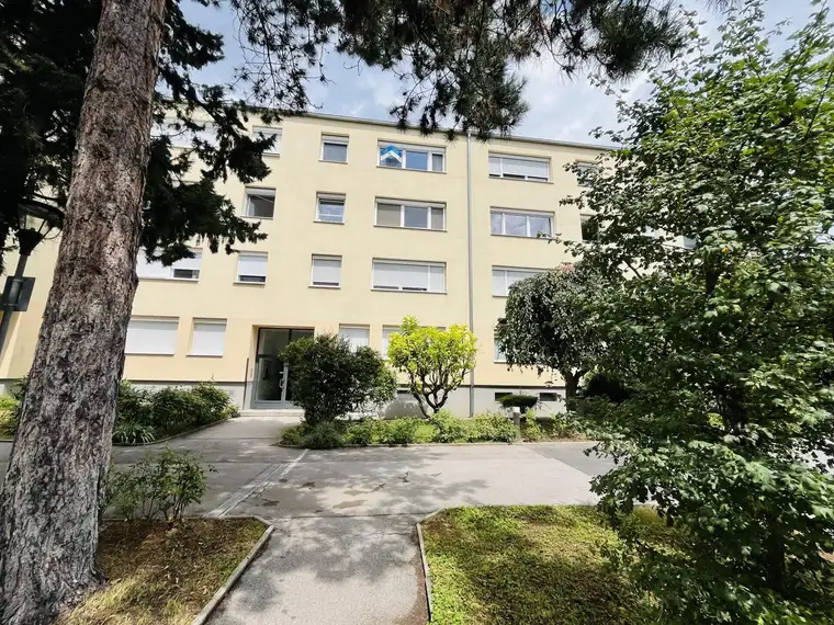 Ruhige Innenhoflage mit 90 m2
