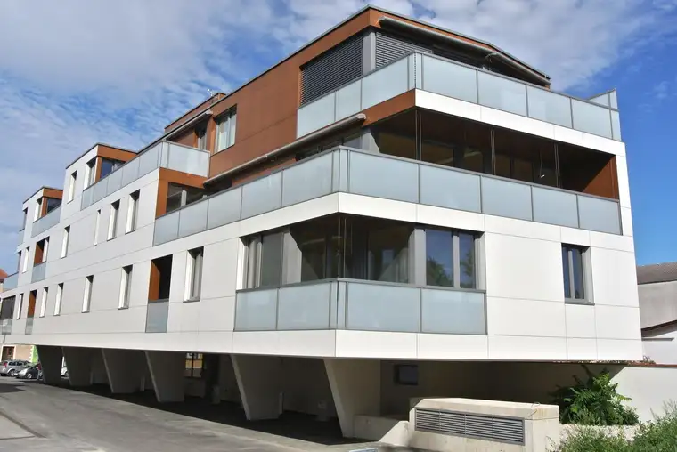 Modernes Büro mit Personenaufzug in zentraler Lage!