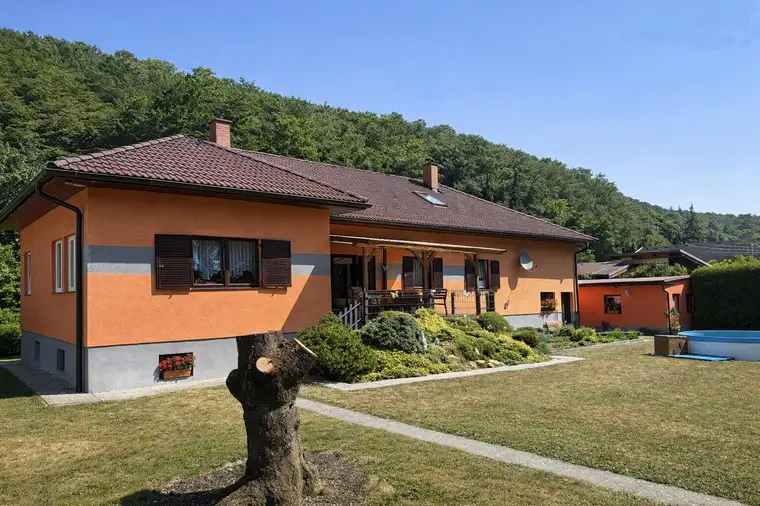 Top gepflegtes Einfamilienhaus mit KELLER &amp; GARAGEN