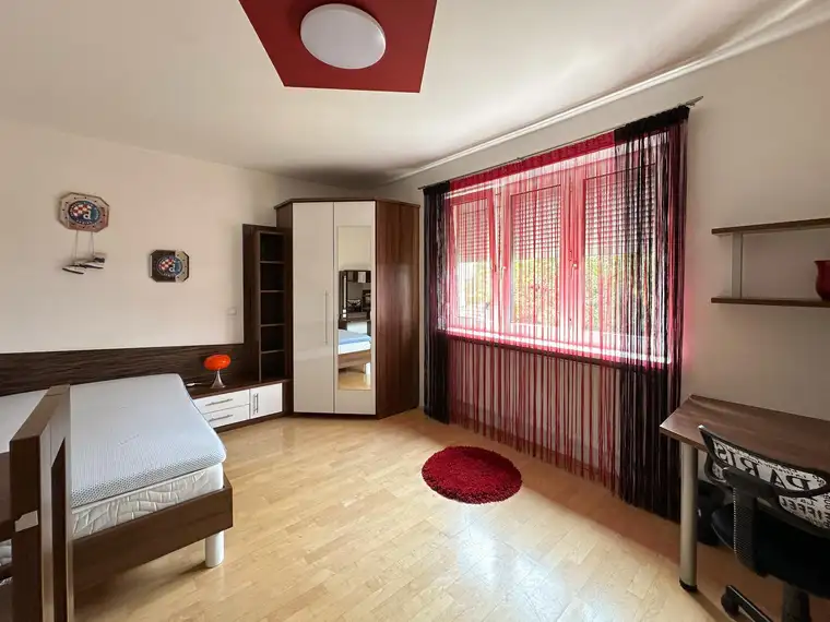Gepflegte 4-Zimmer-Wohnung in Top-Lage nahe der PlusCity