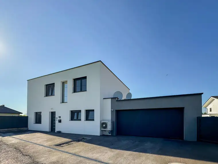 Modernes Wohnen trifft ideale Lage - Einfamilienhaus in Weißkirchen