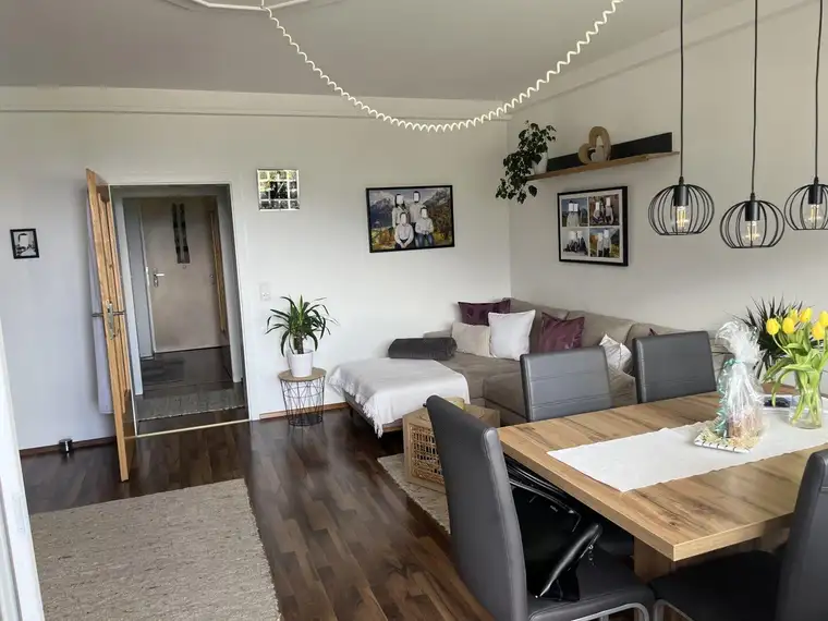 Saniert &amp; komplett möbliert – Wohnen mit Aussicht in Telfs!