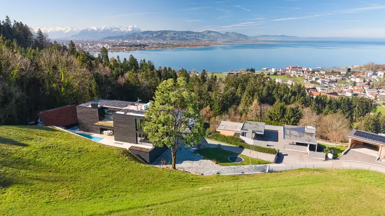 Signature Luxury Residence