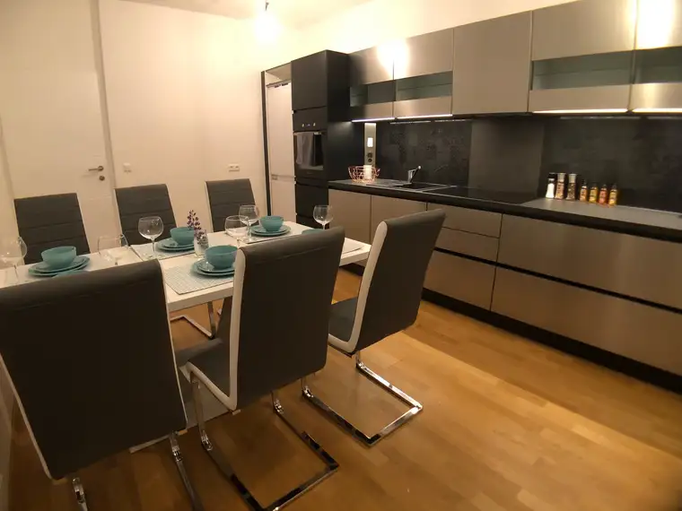 Ingrid Kainz, Kaerntner Chalet GmbH