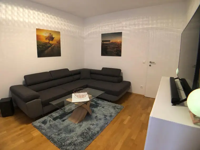 Rollstuhlgerechte 5-Zimmer Altstadt-Wohnung mit Aufzug