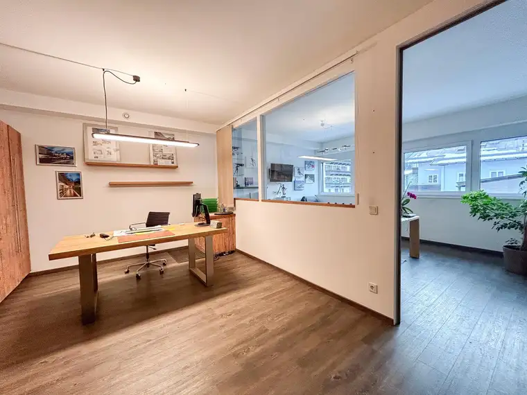 Modernes Büro zu verkaufen in Kirchberg in Tirol – Burgstall, 1. Stock