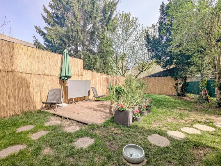 Ruheoase mit Pool &amp; Eigengarten! 3 Zimmer-Wohnung im charmanten Grätzl Mauer!