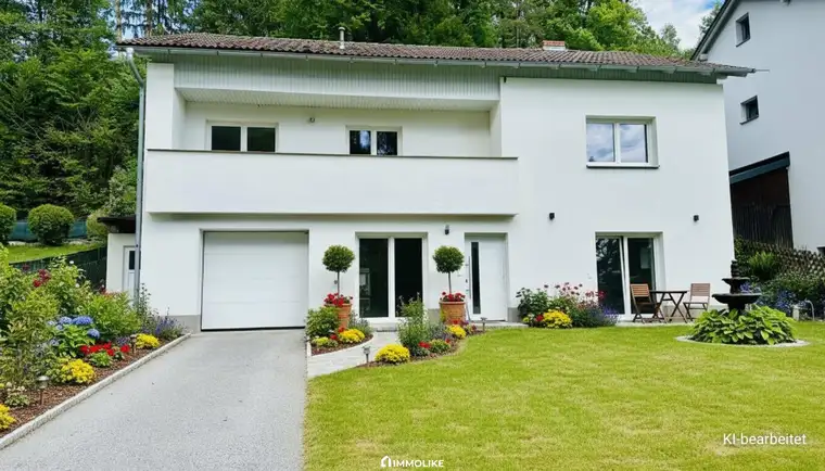 Charmantes Einfamilienhaus mit Terrasse, Balkon &amp; Garage