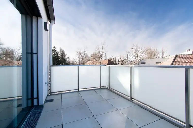 Wunderschöne 4-Zimmer-Wohnung in der ruhigen Lobaugasse
