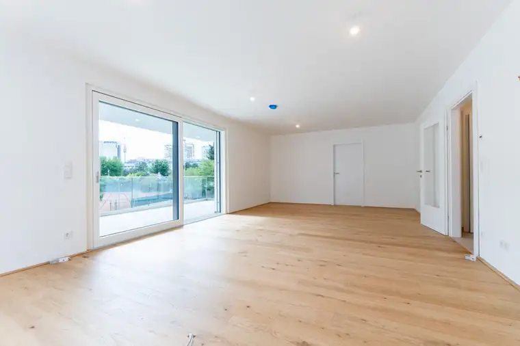 Erstbezug nahe Alte Donau: Geräumige 2-Zimmer-Wohnung mit Bad en Suite!