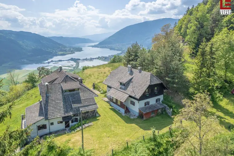 Traumresort in Best- &amp; Alleinlage über Ossiacher See