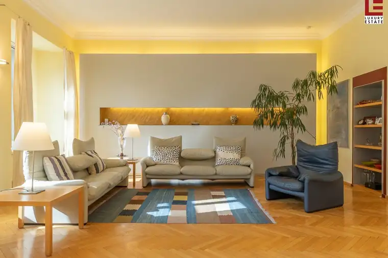 Moderne Altbauwohnng in der Innenstadt